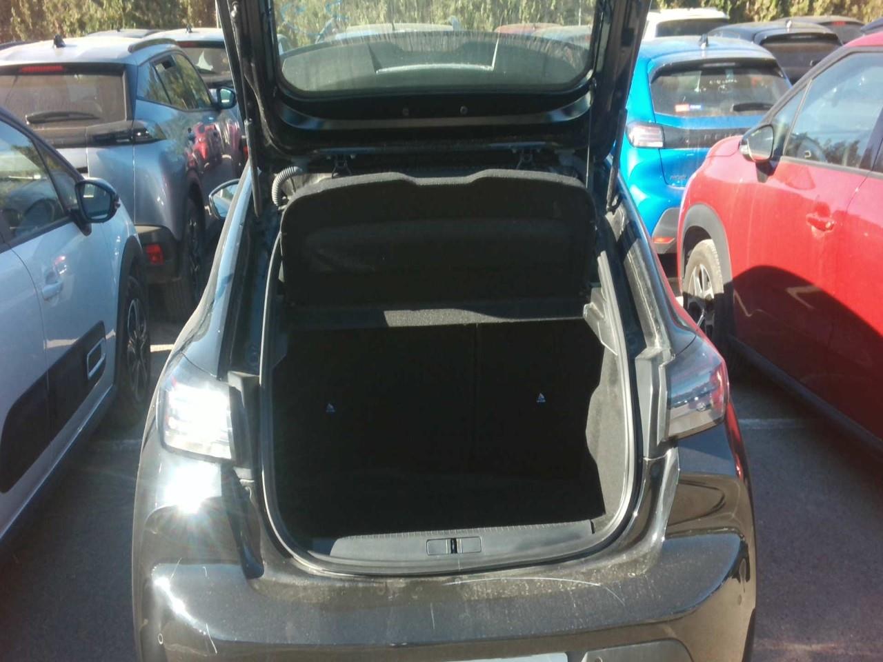Foto Peugeot 208 8