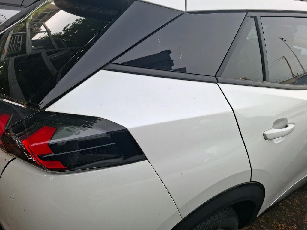 Peugeot 2008 PureTech 100 S&S BVM6 Allure 2021