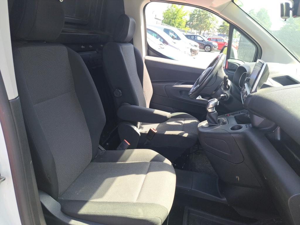 Opel COMBO CARGO 1.5 100 CH S/S L1H1 BVM5 STANDARD PACK CLIM 2020