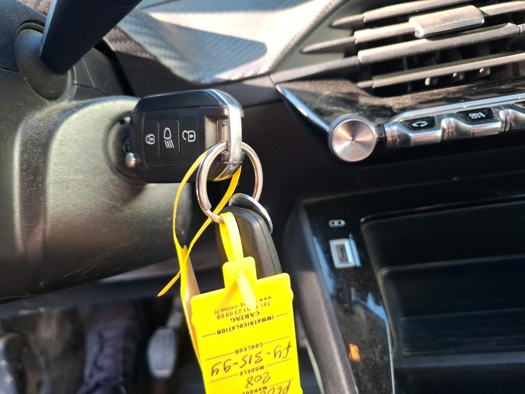 Peugeot 208 BLUEHDI 100 S&S BVM6 PREMIUM PACK 2021