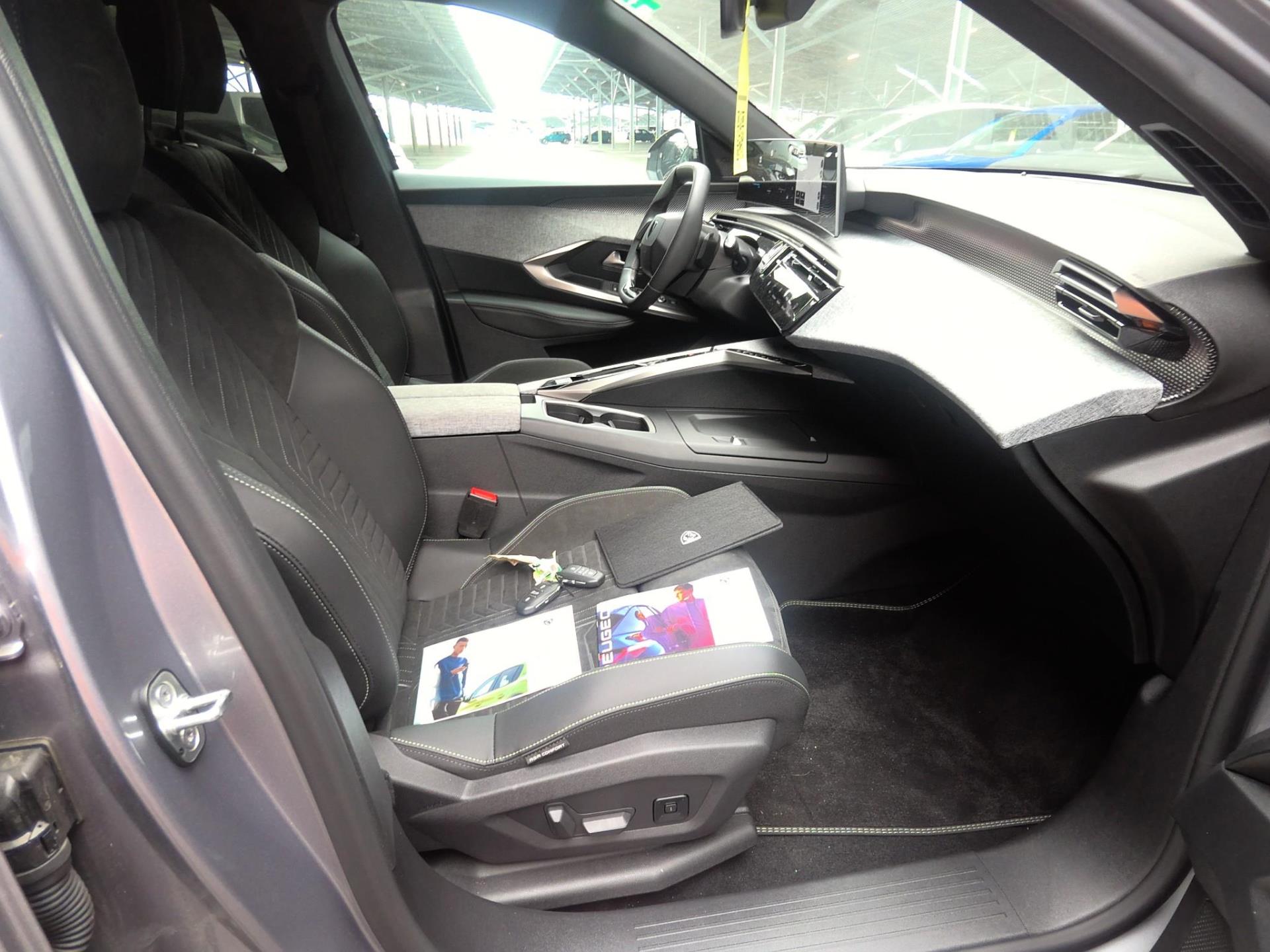 Peugeot 5008 Plug-in Hybrid 225 ch e-DCS7 GT 2025