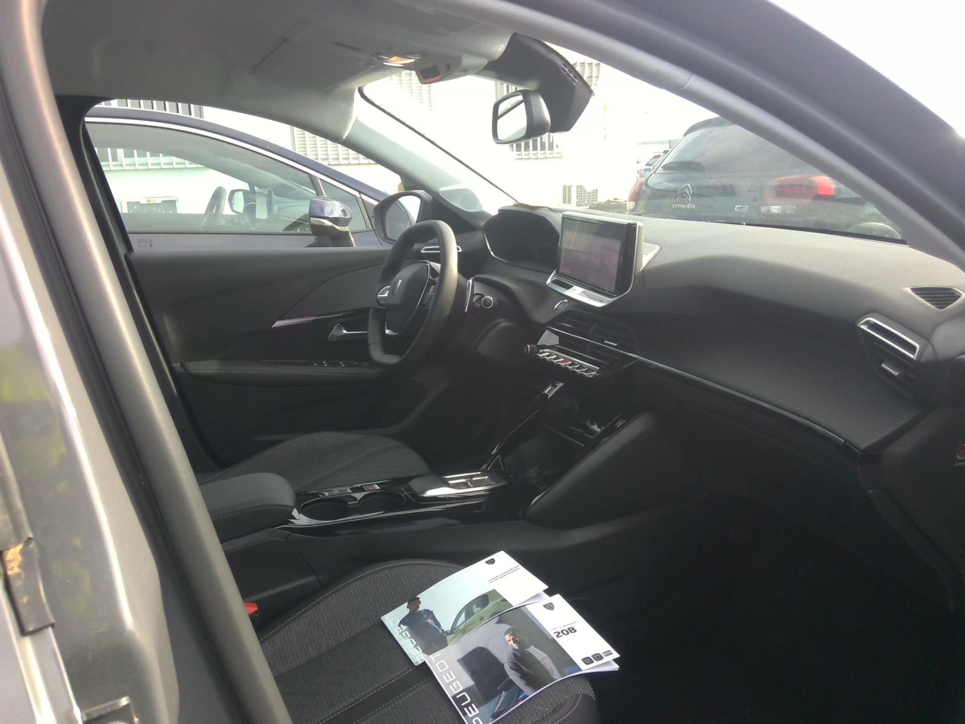 Peugeot 208 Hybrid 100 e-DCS6 Allure 2024