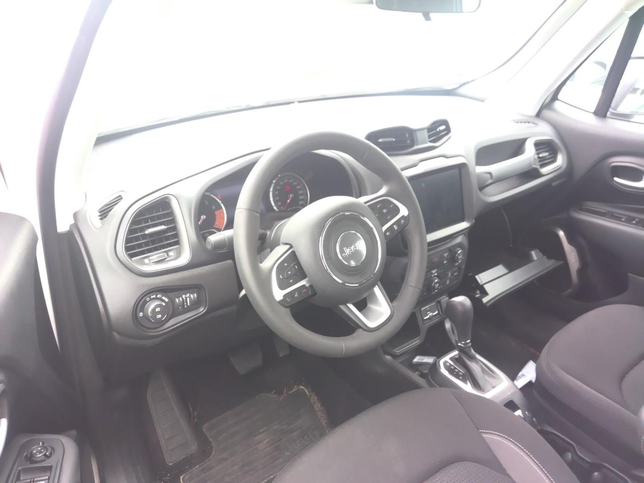 Foto Jeep Renegade 4
