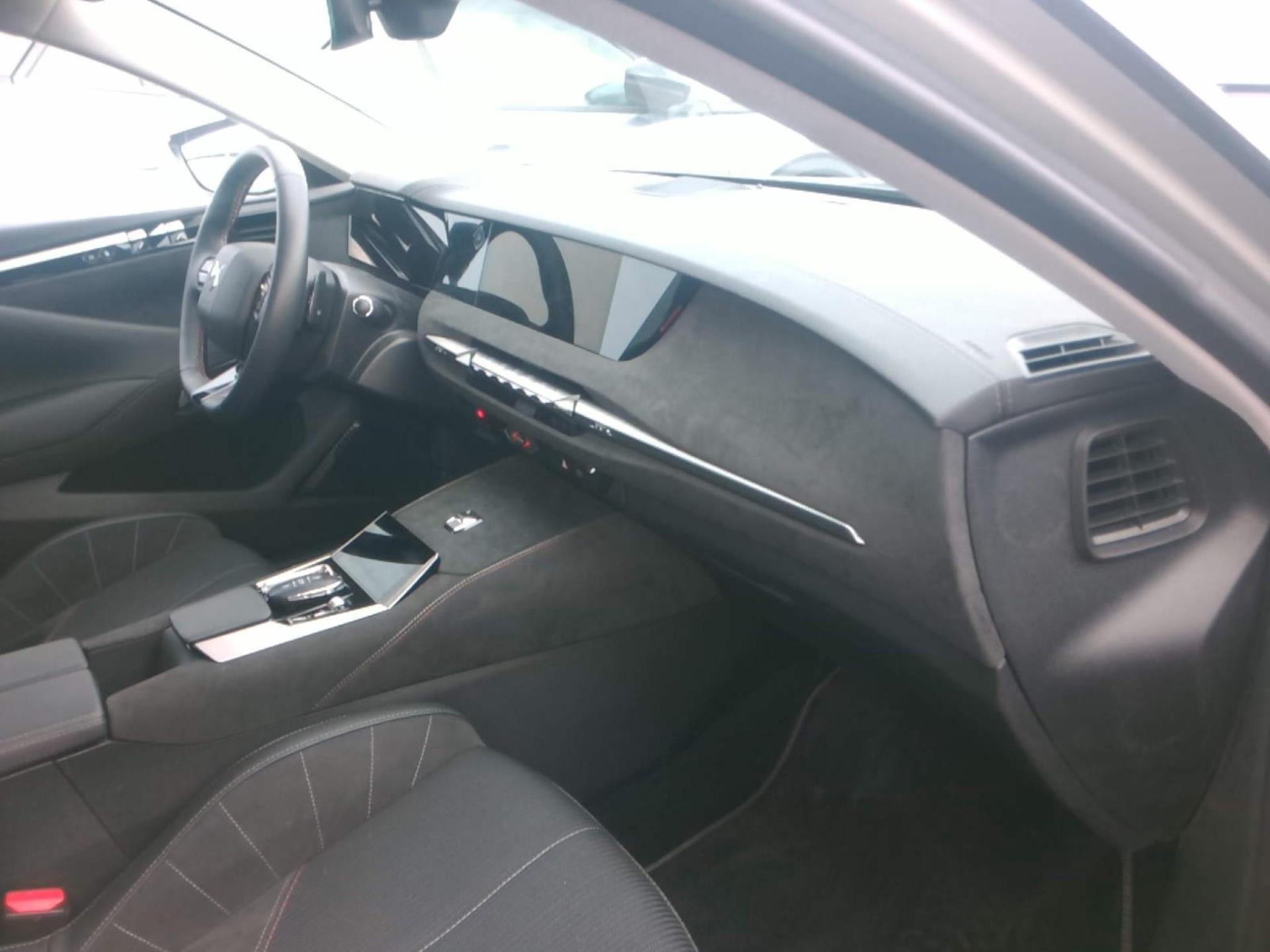 DS DS 4 BlueHDi 130 EAT8 Performance Line 2024