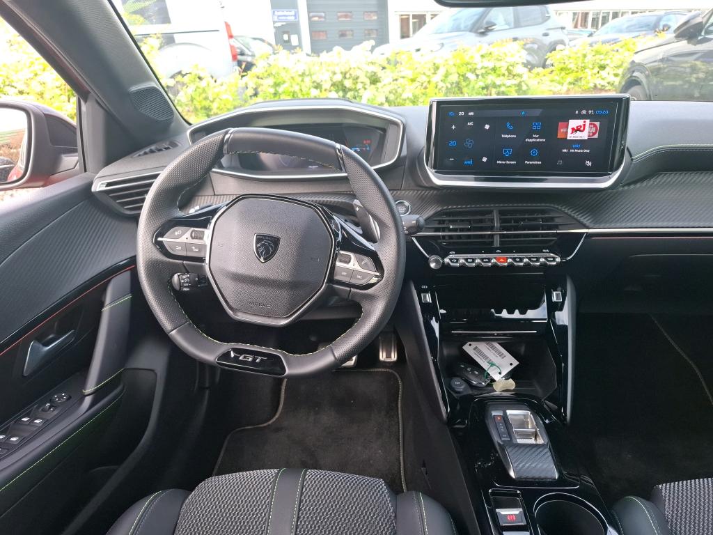 Peugeot 208 Hybrid 145 ch e-DCS6 GT 2025