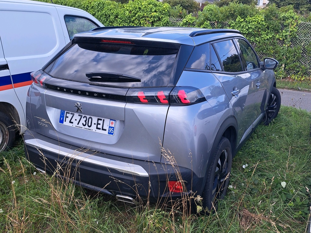 Peugeot 2008 PureTech 130 S&S EAT8 Allure 2021