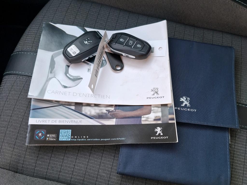 Peugeot 208 PureTech 100 S&S EAT8 Allure Business 2020
