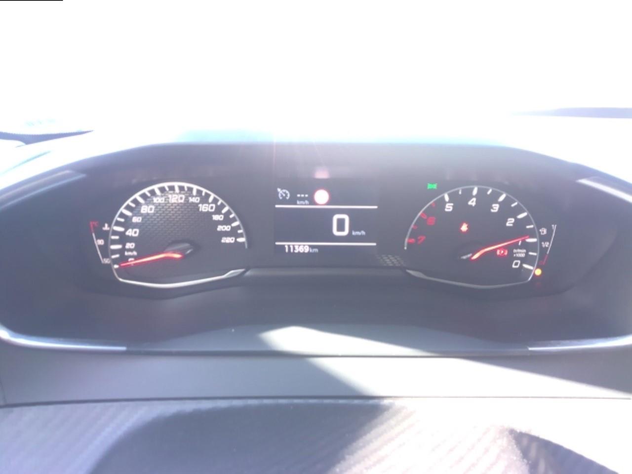 Foto Peugeot 208 5