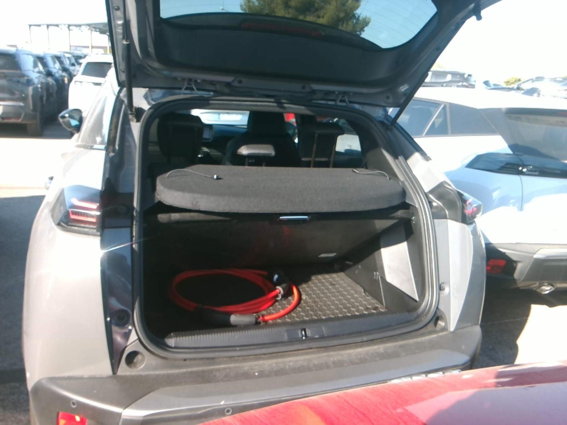 Peugeot 2008 Electrique 50 kWh 136 ch GT 2025