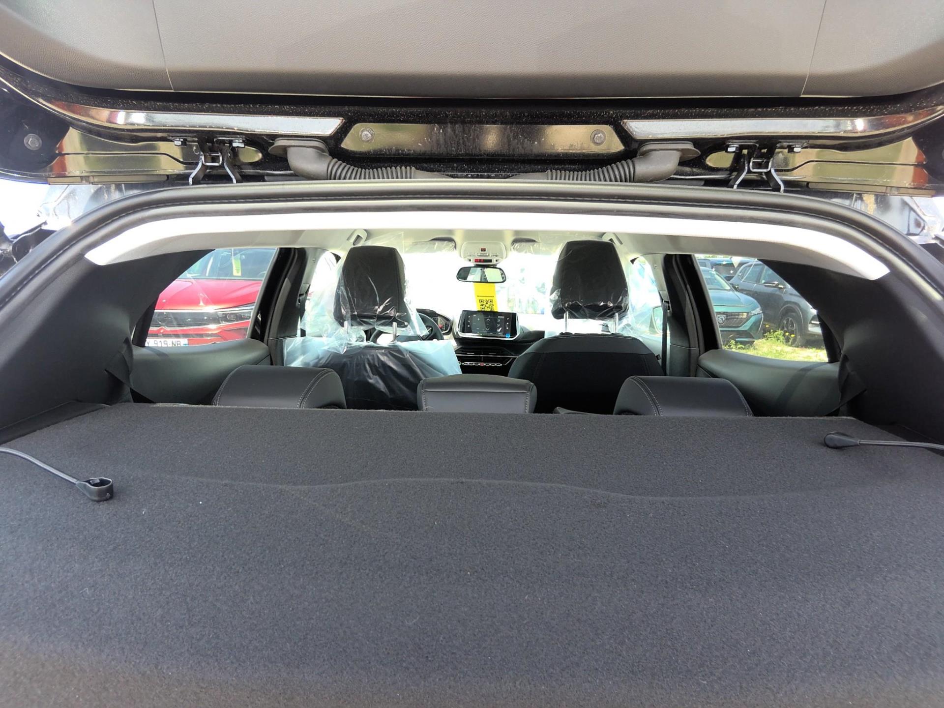 Peugeot 2008 PureTech 130 S&S BVM6 Allure 2022