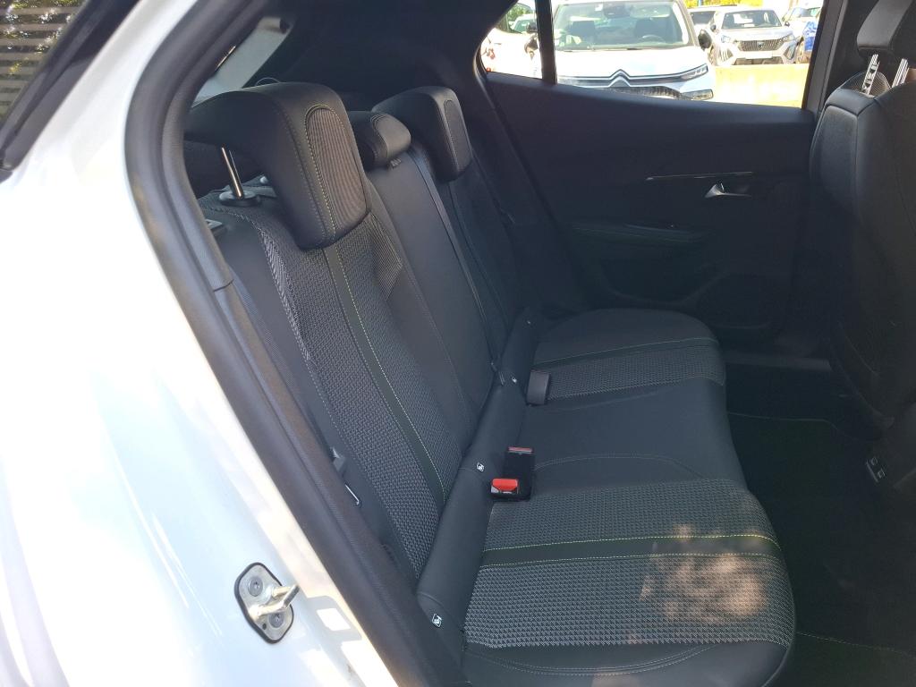 Peugeot 2008 BlueHDi 130 S&S EAT8 GT 2022