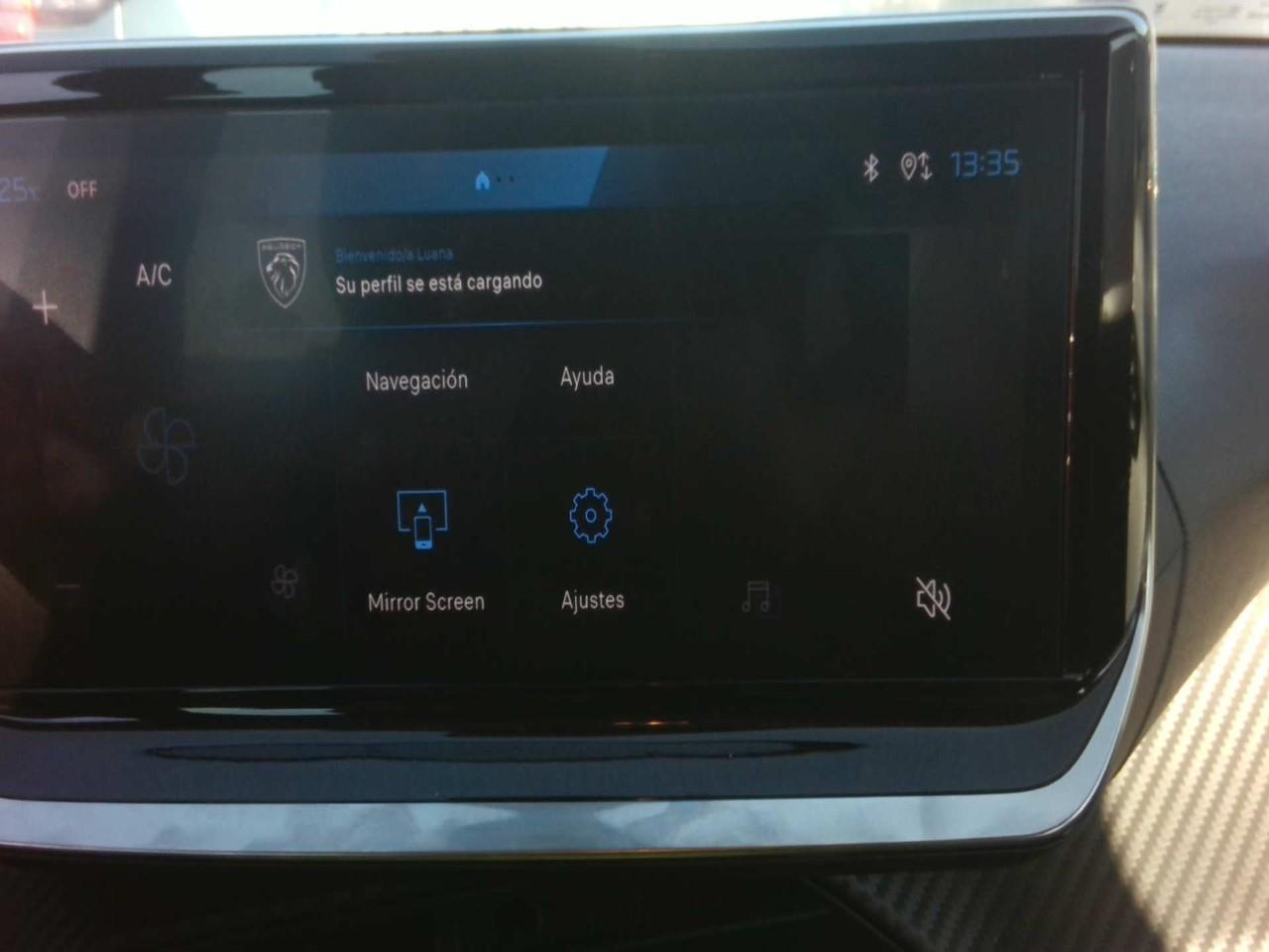 Foto Peugeot 208 11