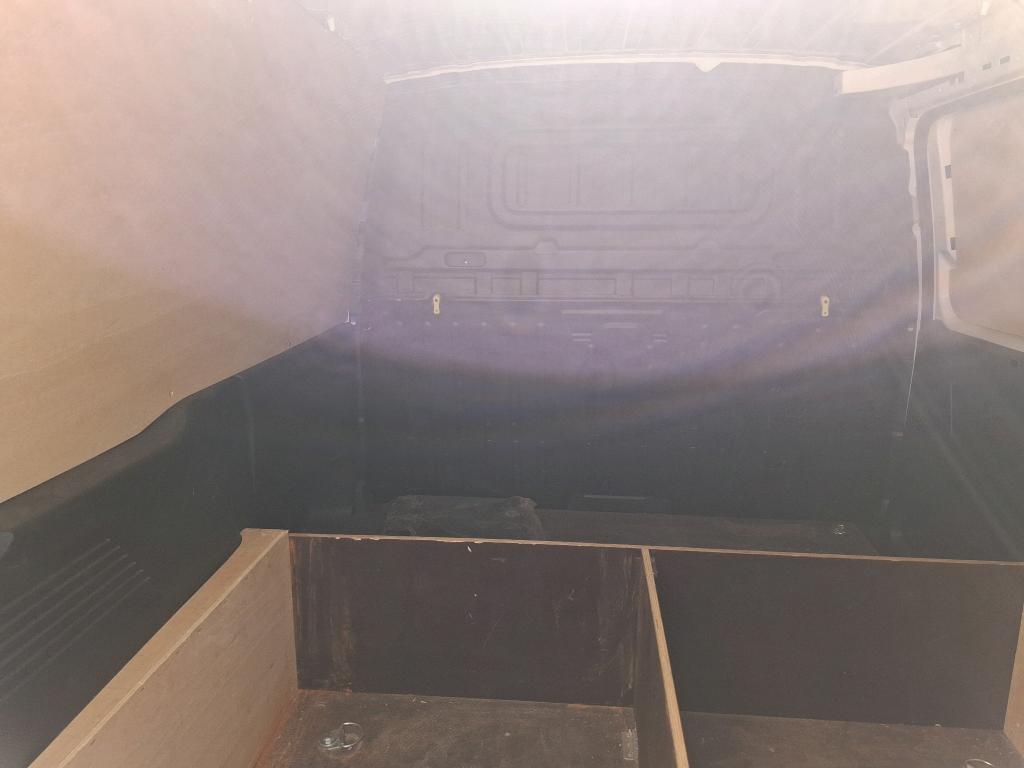 Peugeot PARTNER FOURGON STANDARD 650 KG BLUEHDI 100 S&S BVM5 PREMIUM 2021