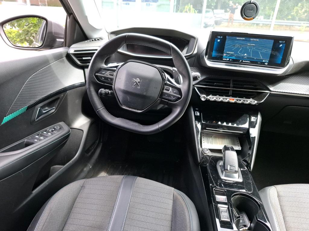 Peugeot 208 PureTech 100 S&S EAT8 Allure Business 2021