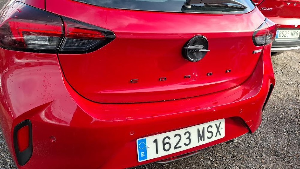 Opel Corsa Corsa GS 1.2T XHL Hybrid eDCT6 S/S 100 CV (74kW)