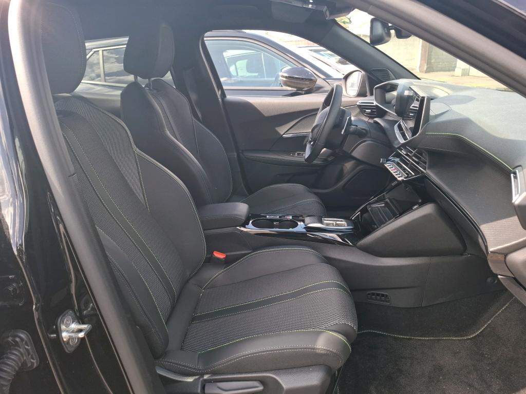 Peugeot 2008 Hybrid 145 e-DCS6 GT 2025