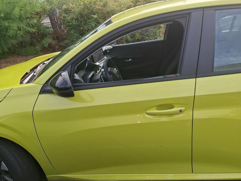 Peugeot 208 Hybrid 110 ch e-DCS6 Style 2025