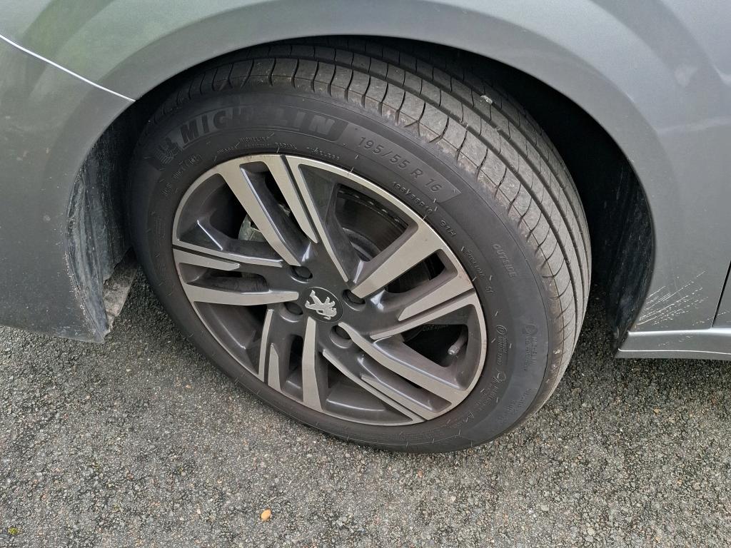 Peugeot 208 PureTech 75 S&S BVM5 Style 2023
