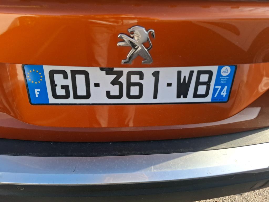 Peugeot 2008 BlueHDi 110 S&S BVM6 Allure Business 2021
