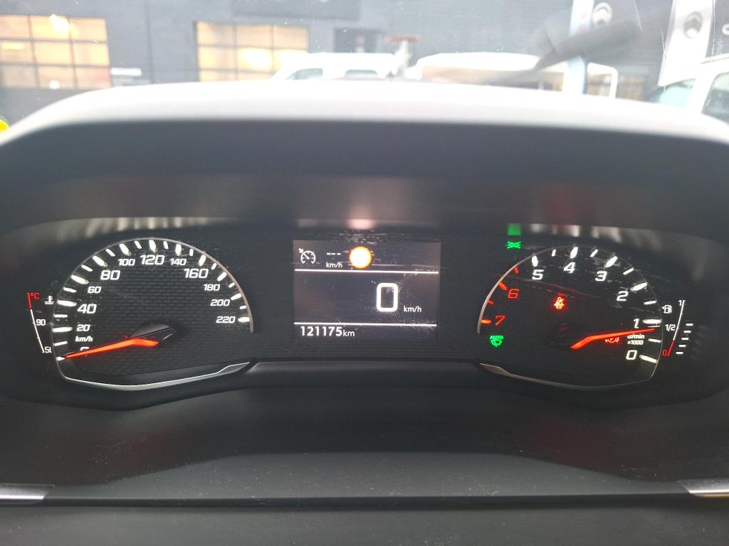 Peugeot 2008 BlueHDi 110 S&S BVM6 Active Pack 2022