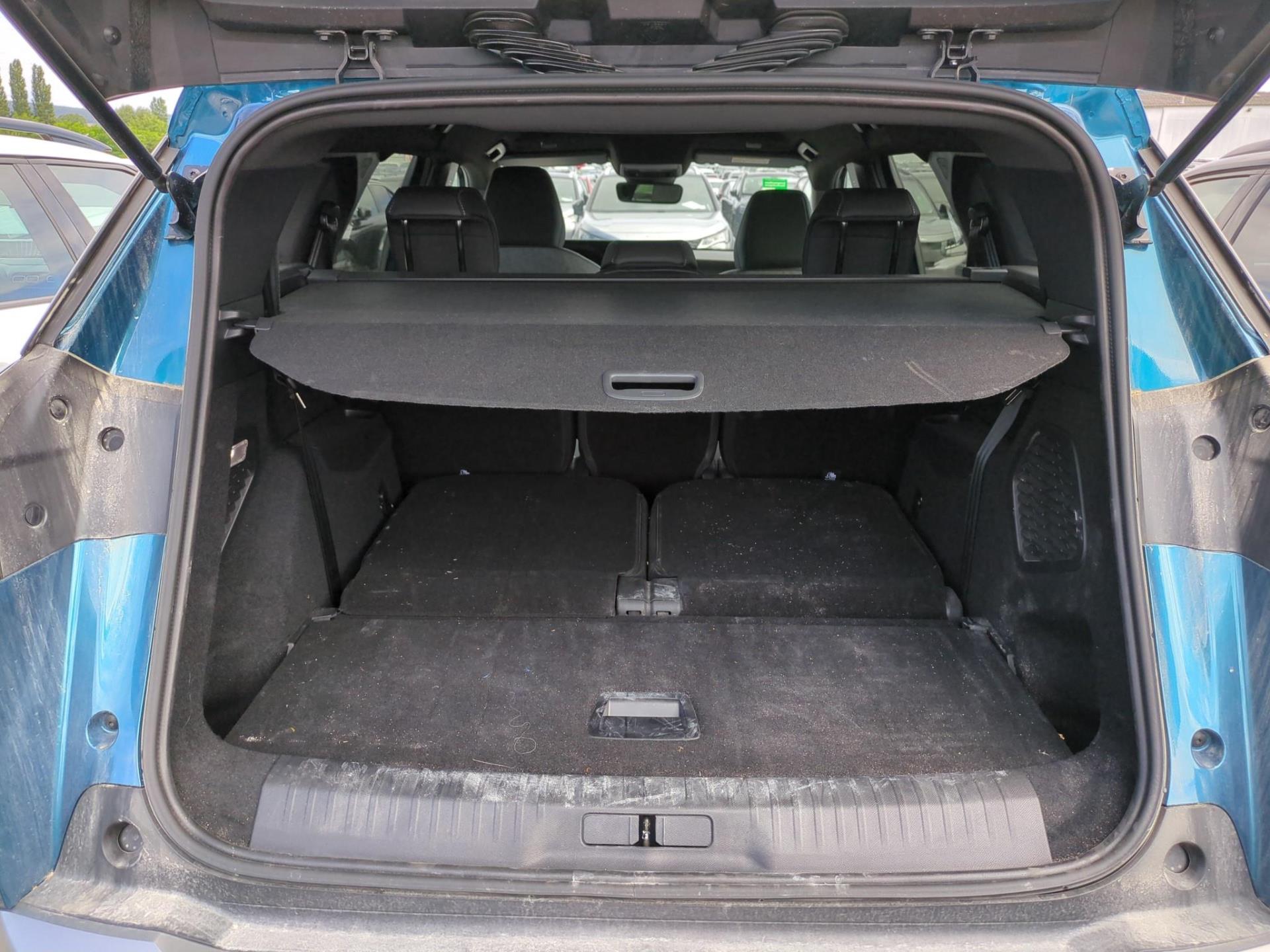 Peugeot 5008 Hybrid 136 e-DCS6 Allure 2025