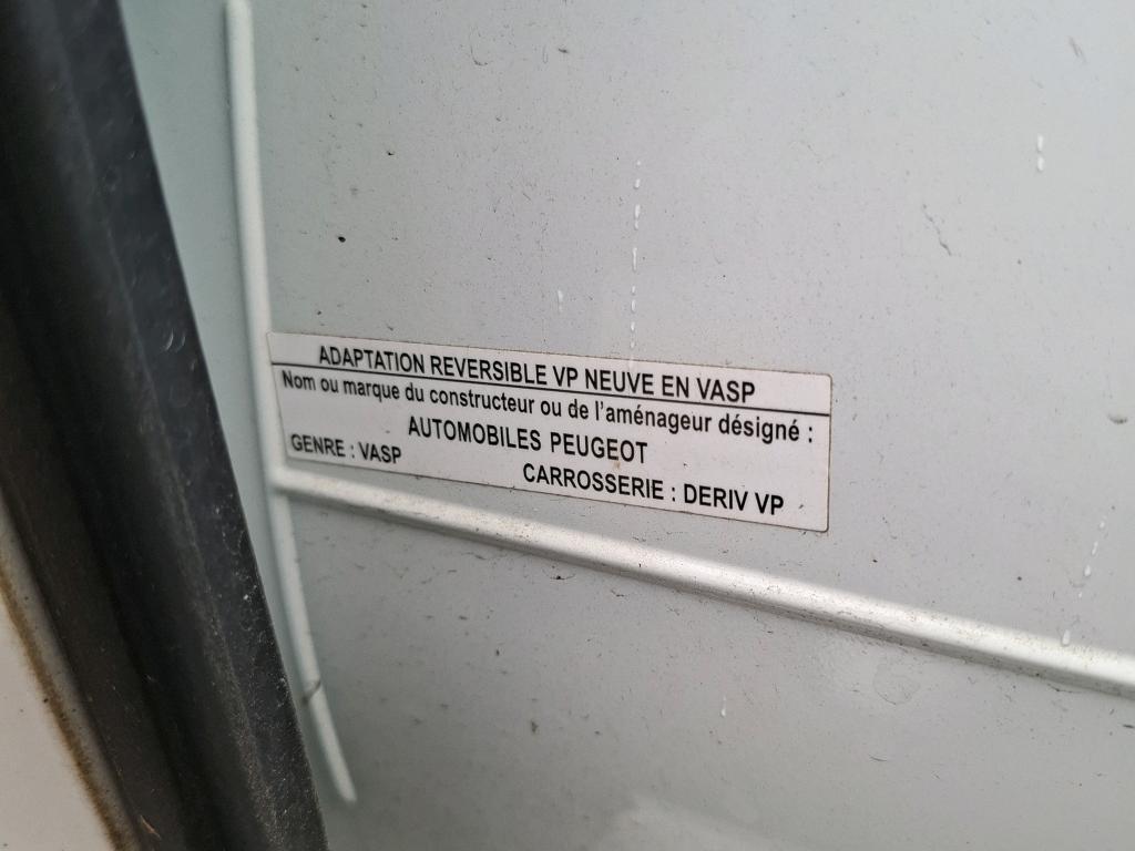 Peugeot 208 BLUEHDI 100 S&S BVM6 PREMIUM PACK 2021