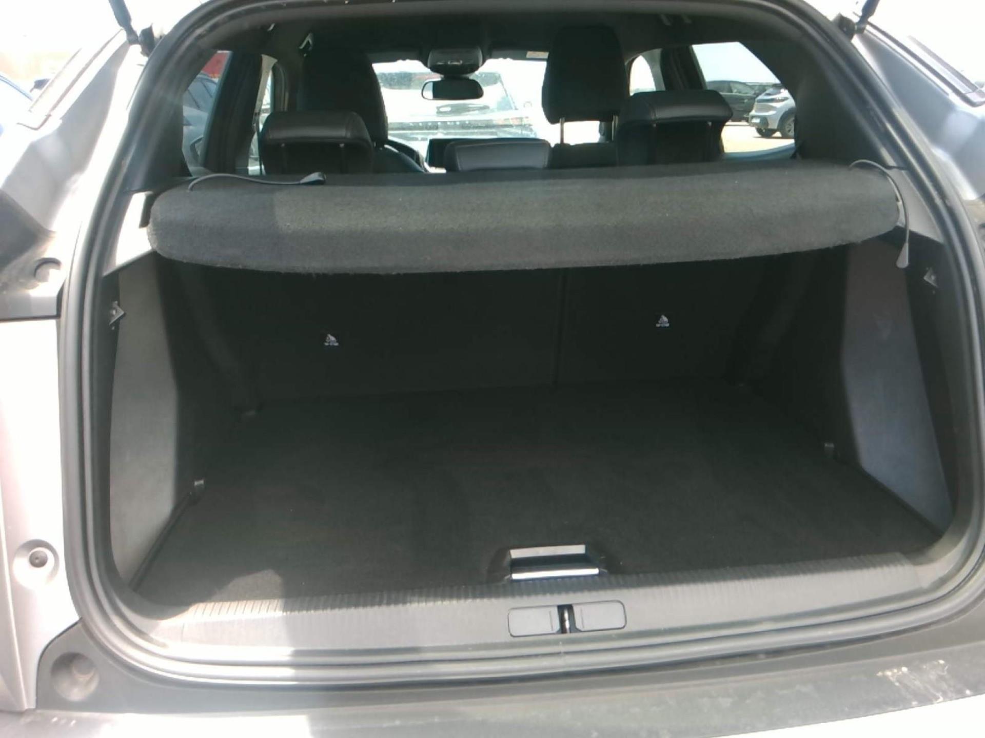 Peugeot 2008 BlueHDi 130 S&S EAT8 Allure 2023