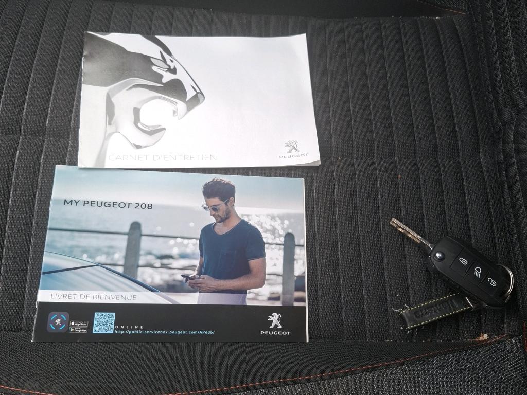 Peugeot 208 PureTech 100 S&S EAT8 Active Business 2021
