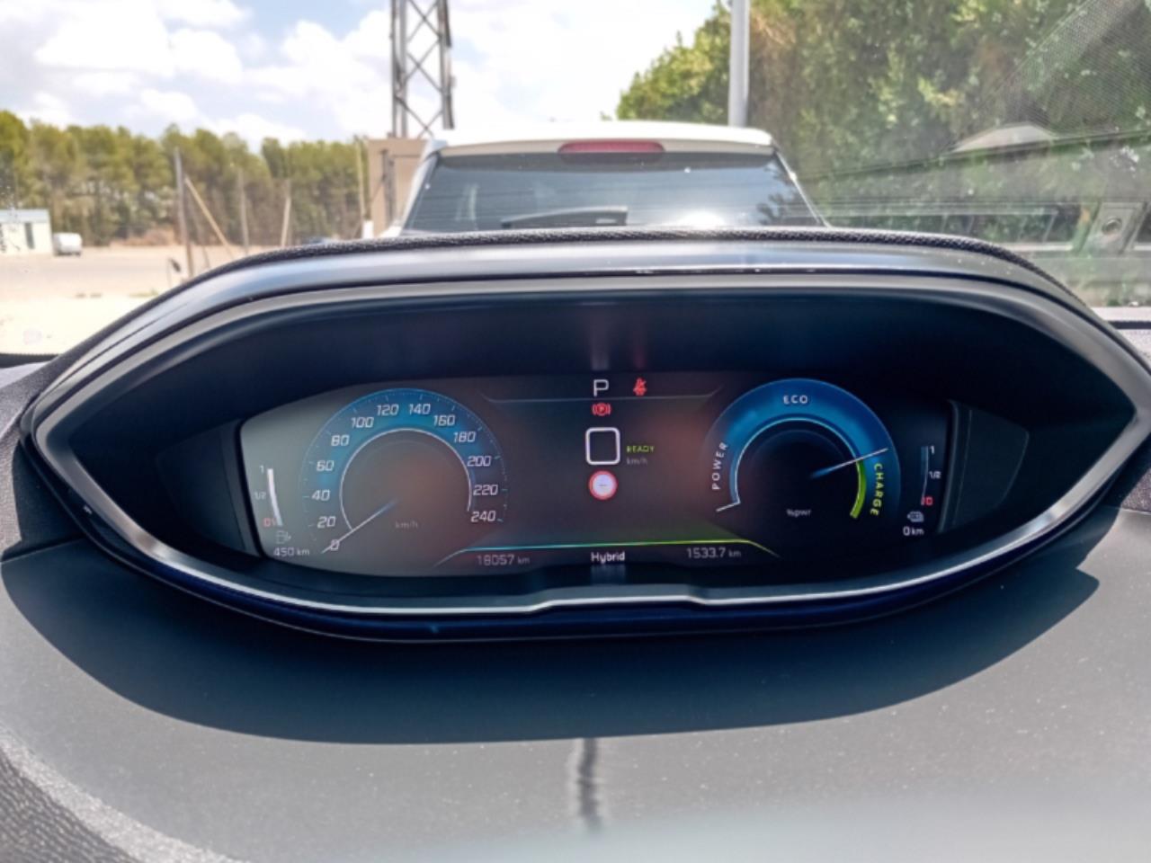 Foto Peugeot 3008 Hybrid 5