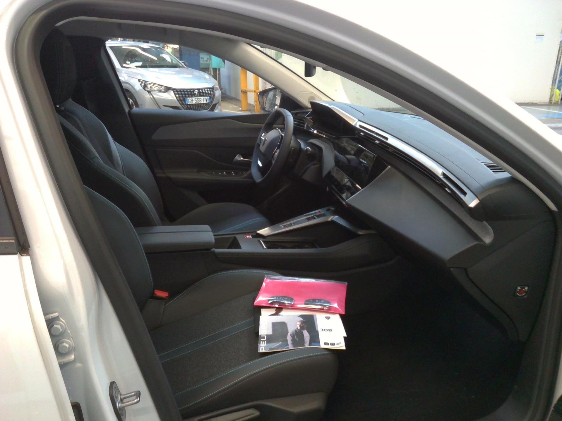 Peugeot 308 SW PHEV 180 e-EAT8 Allure 2024