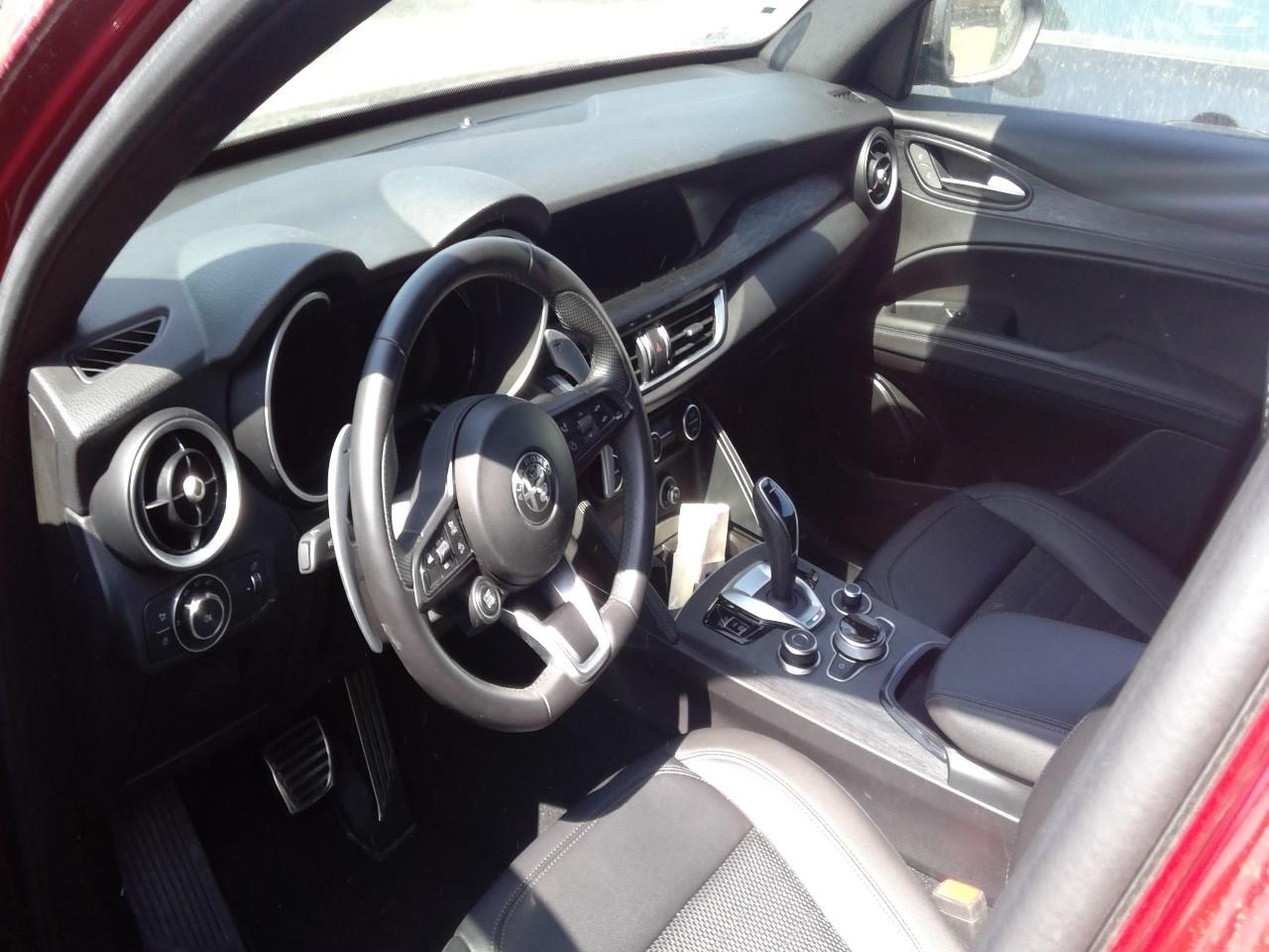 Foto Alfa Romeo Stelvio 3