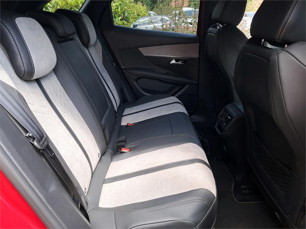Peugeot 3008 Hybrid4 300 e-EAT8 GT 2021