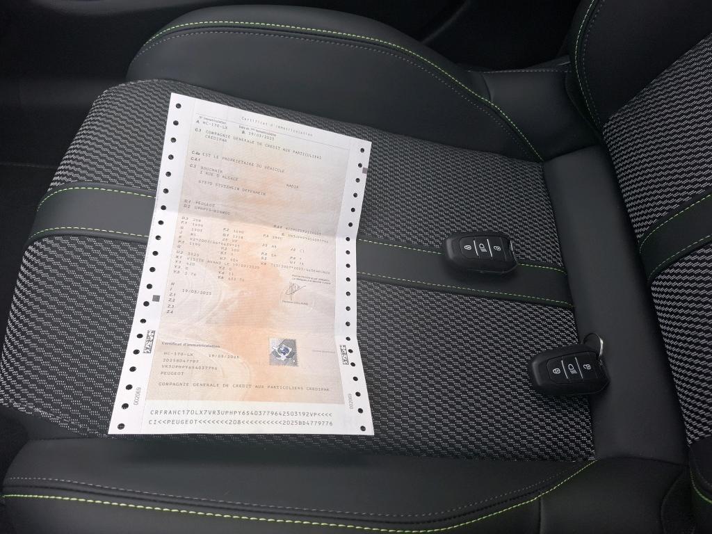 Peugeot 208 Hybrid 136 e-DCS6 GT 2025