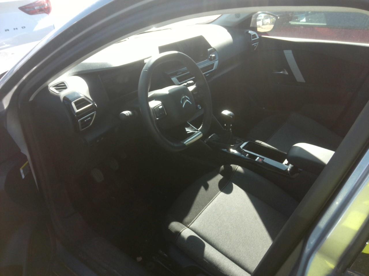 Foto Citroën C4 X 3