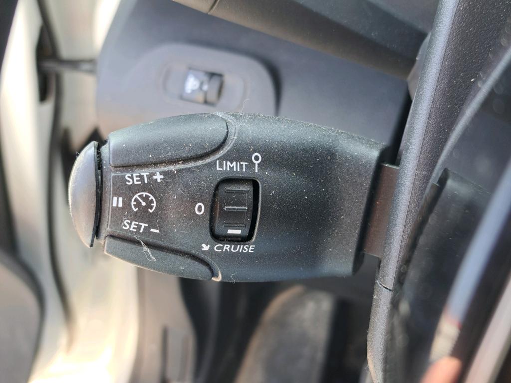 Peugeot PARTNER FOURGON STANDARD 650 KG BLUEHDI 100 S&S BVM5 ASPHALT 2020