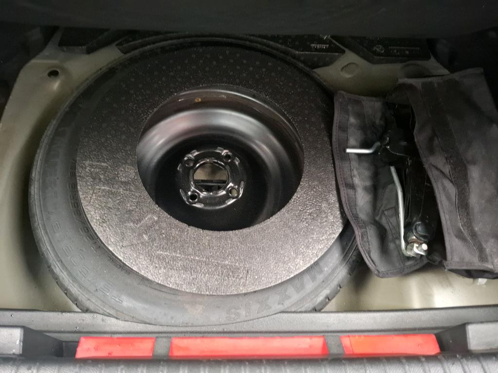 DS DS3 Crossback BlueHDi 130 EAT8 Performance Line+ 2023