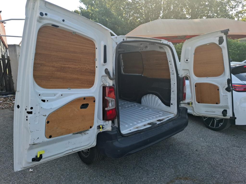 Peugeot PARTNER FOURGON STANDARD 650 KG BLUEHDI 100 S&S BVM5 PREMIUM 2019