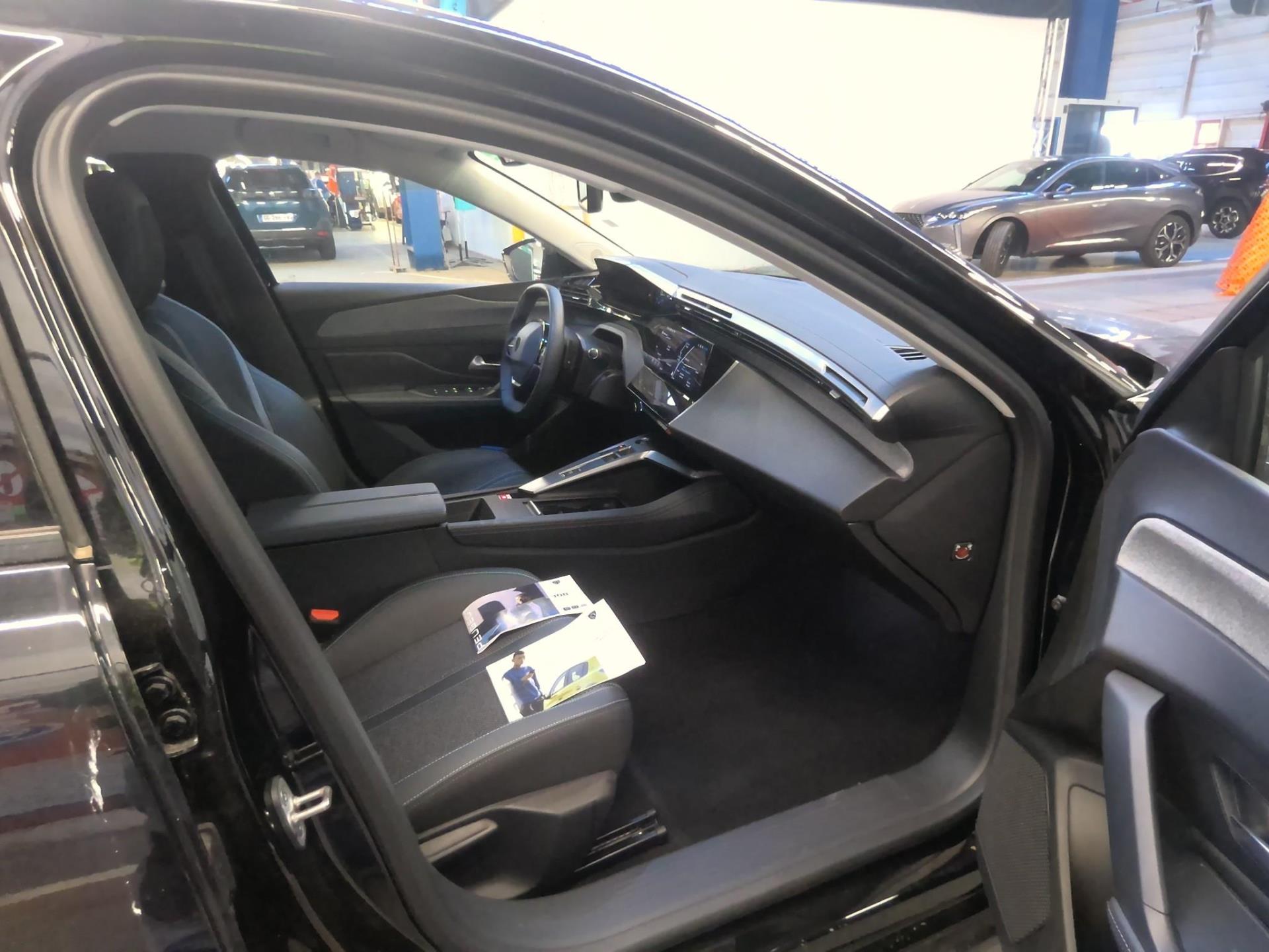 Peugeot 308 PHEV 180 e-EAT8 Allure 2024