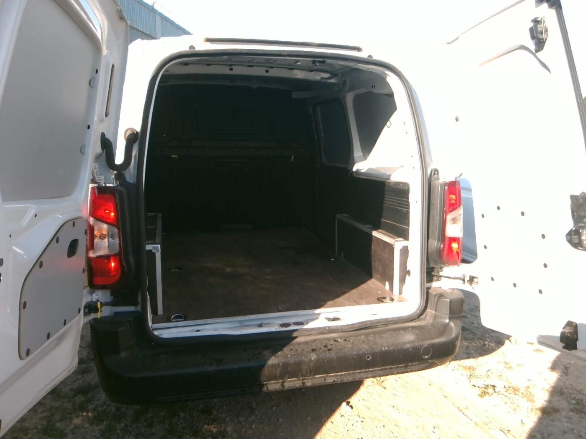 Citroen BERLINGO VAN TAILLE XL 950KG BLUEHDI 100 S&S BVM6  2024