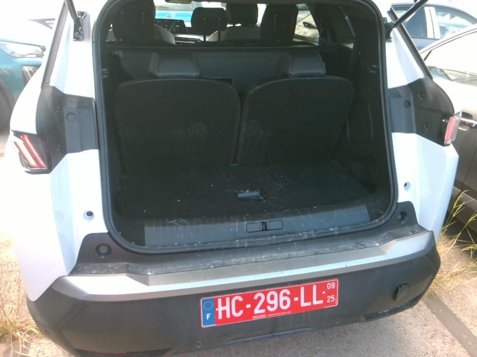 Peugeot 5008 Hybrid 136 e-DCS6 Allure 2025