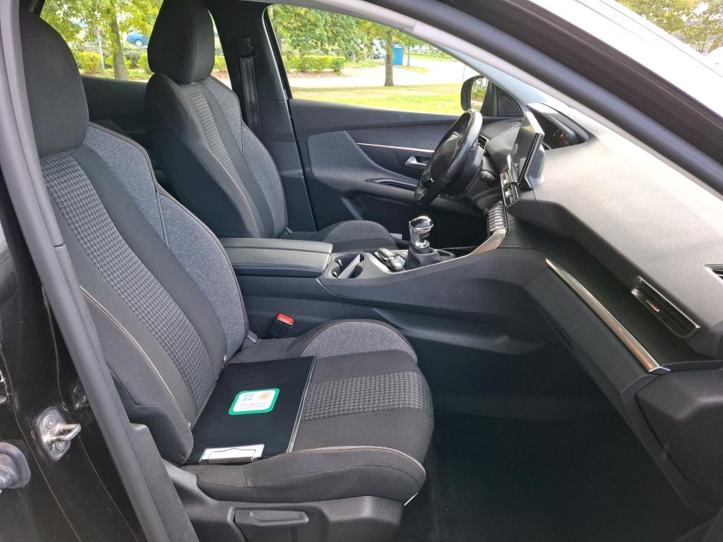 Peugeot 3008 BlueHDi 130ch S&S BVM6 Active Business 2021