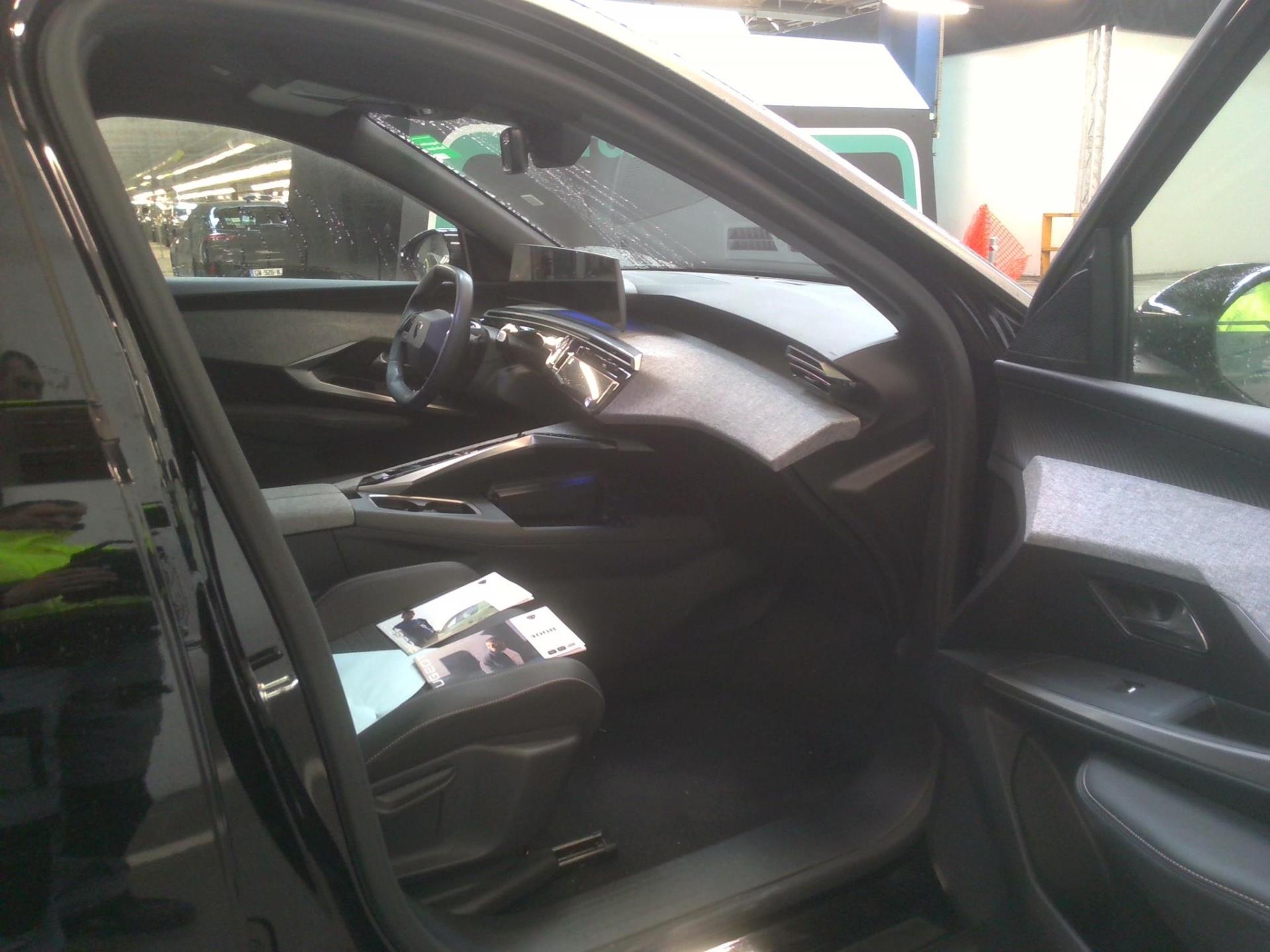 Peugeot 3008 Hybrid 136 e-DCS6 Allure 2024