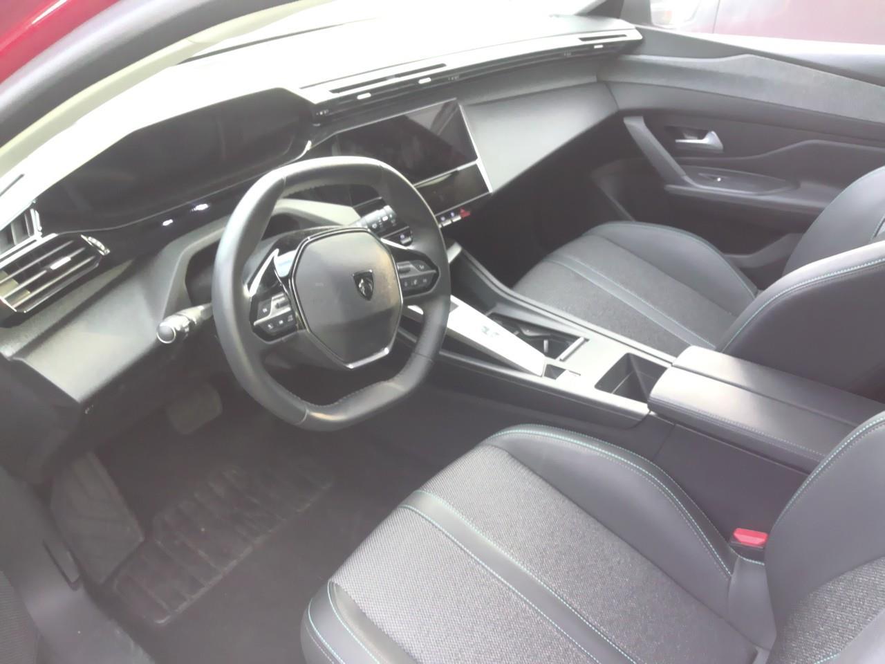 Peugeot 308 308 5p Allure BlueHDi 130 S&S EAT8