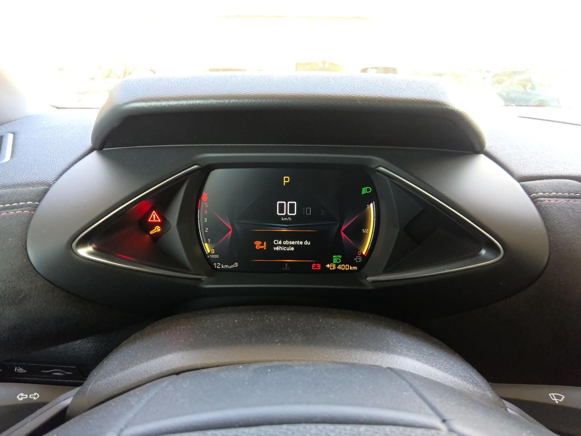 DS DS3 Crossback BlueHDi 130 EAT8 Performance Line+ 2022