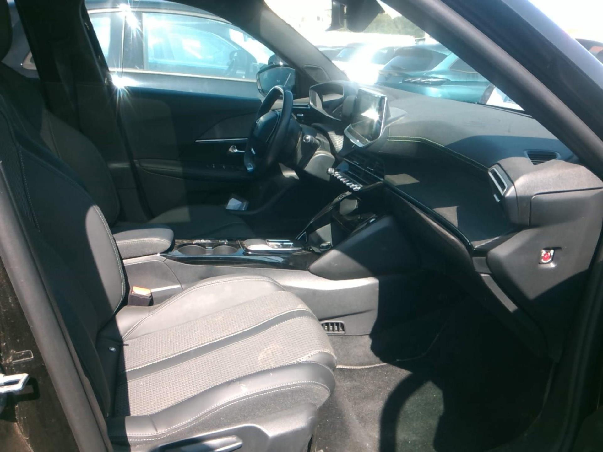 Peugeot 2008 Electrique 136 ch GT 2023