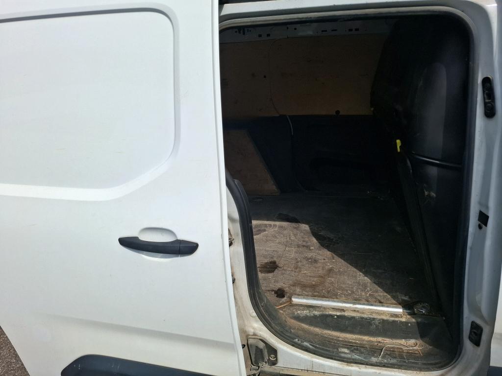 Peugeot PARTNER FOURGON STANDARD 650 KG BLUEHDI 100 S&S BVM5 PREMIUM 2020