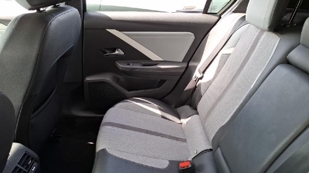 Foto Opel Astra 12