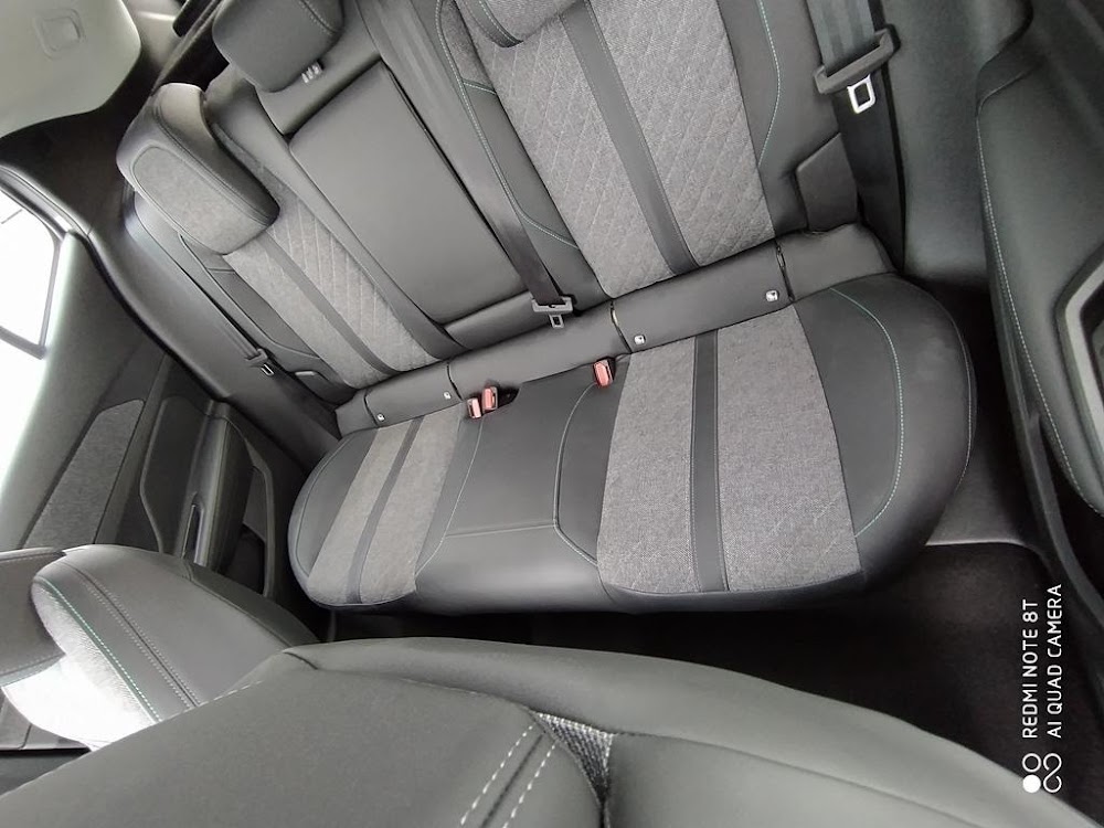 Foto Peugeot 408 10