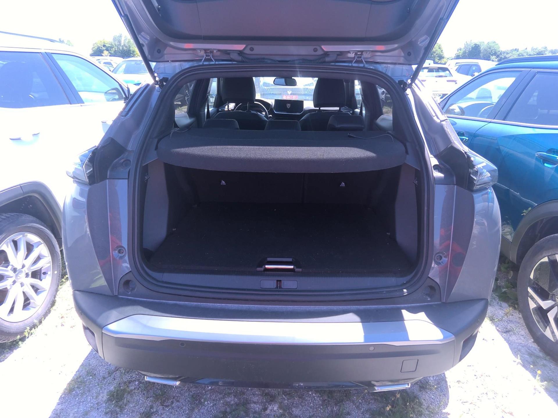 Peugeot 2008 Hybrid 145 e-DCS6 Allure 2025