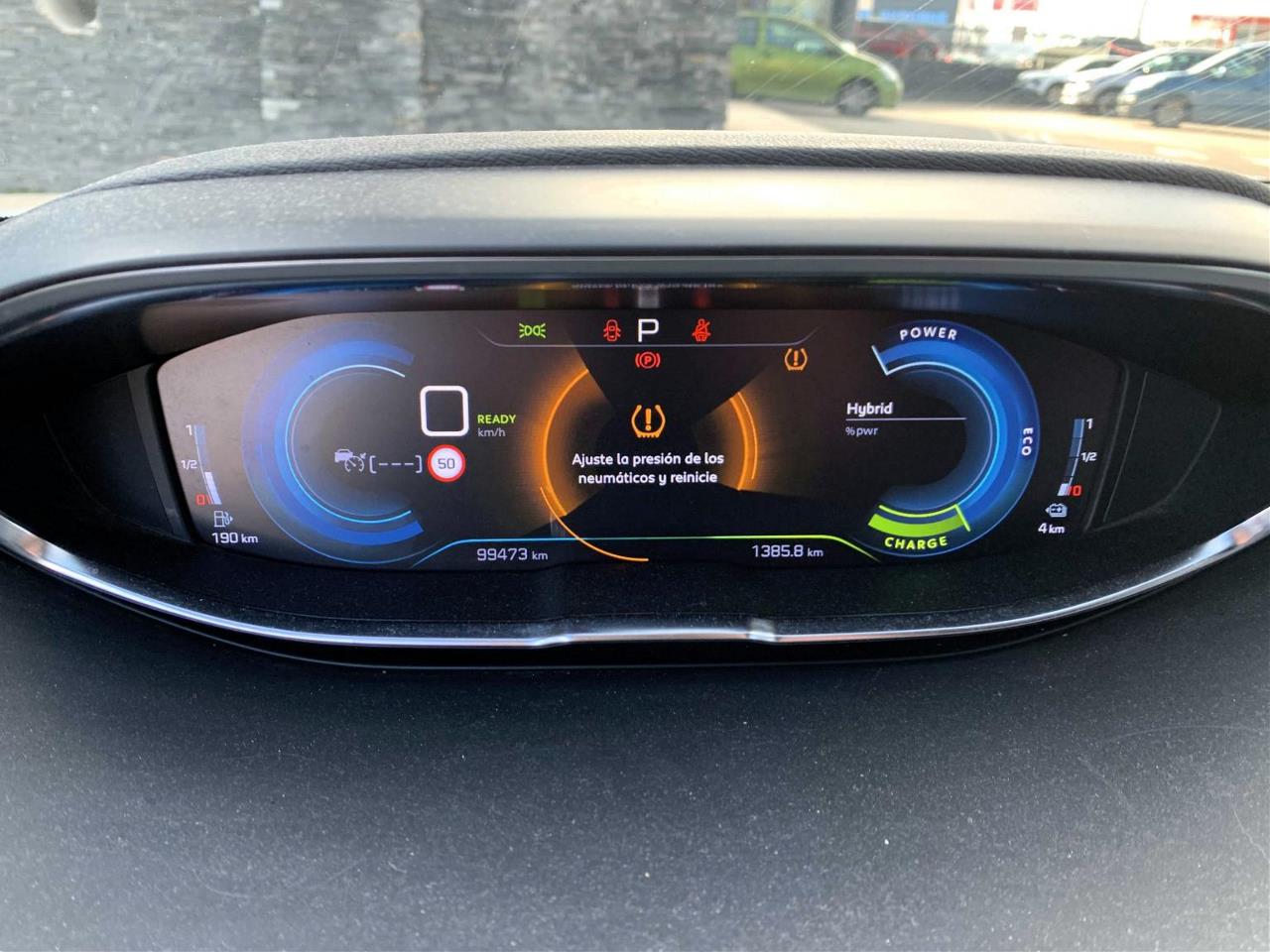 Foto Peugeot 3008 Hybrid 2